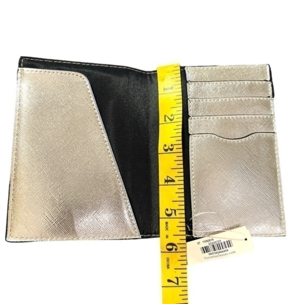 ▶️ Victoria's Secret ◀️ Gold passport holder